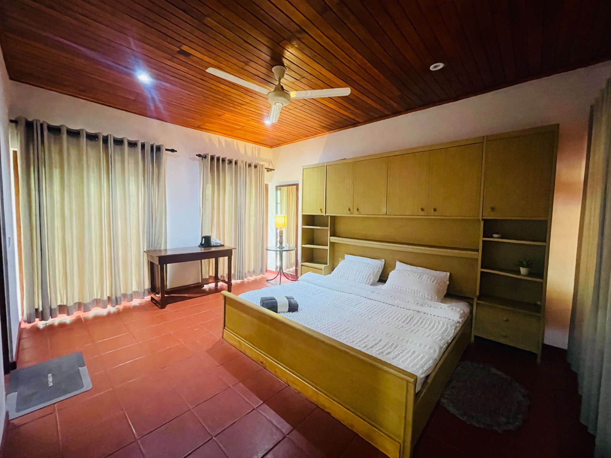 Spacious Timber Room